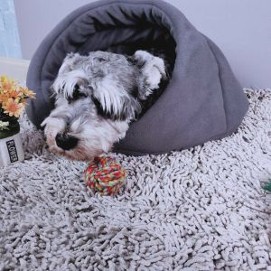 Dogs needs - מוצרים שימושיים לכלב מיטות ושמיכות לכלבים מיטת איגלו מחממת עם כרית פנימית לכלב קטן - כביס וניתן לקיפול